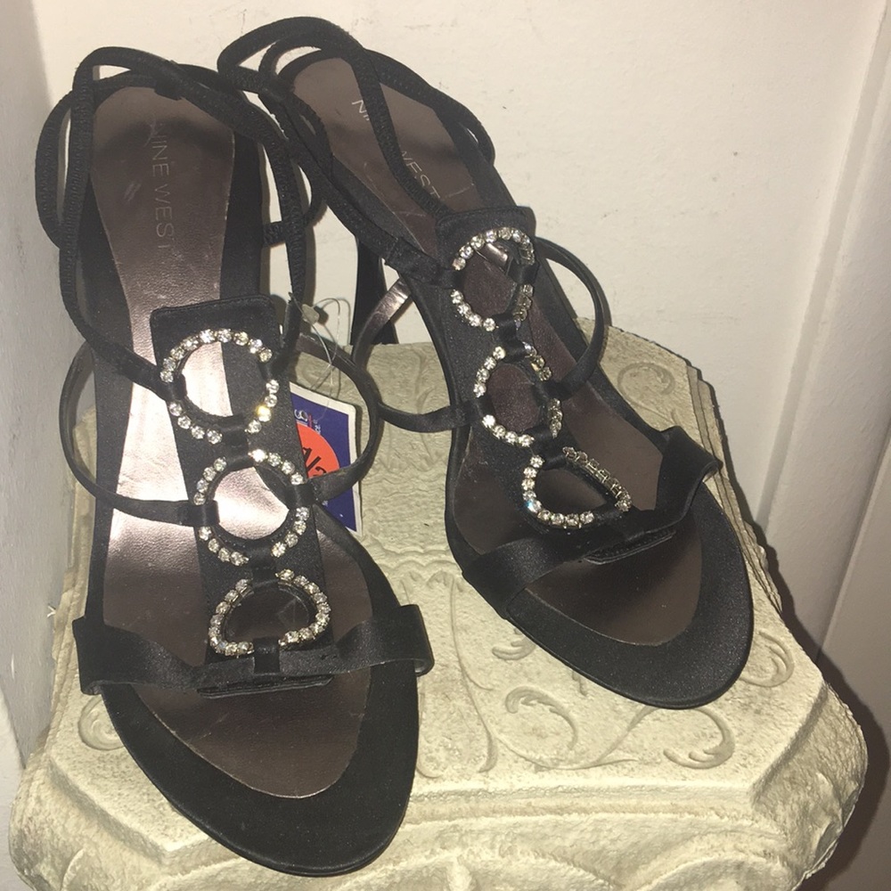 🎉PRICE DROP 🎉 New Nine West Bling Bling Heels🛍